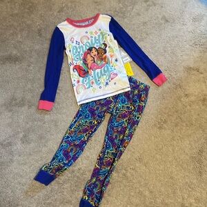Disney Princess NWT Girls Size 6 Lightweight Pajama Set Group Hug